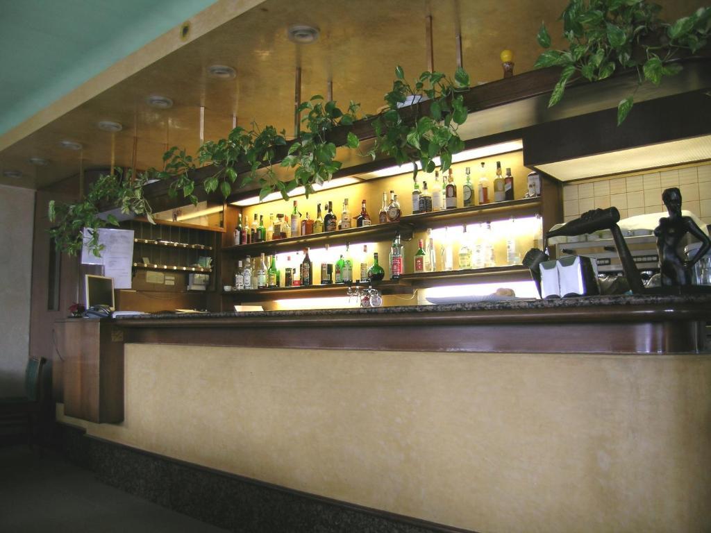 Hotel Da Vito Campagna Lupia Bagian luar foto