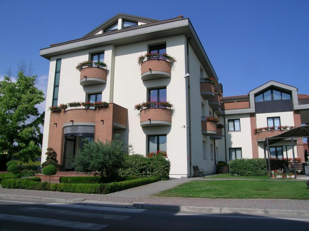 Hotel Da Vito Campagna Lupia Bagian luar foto