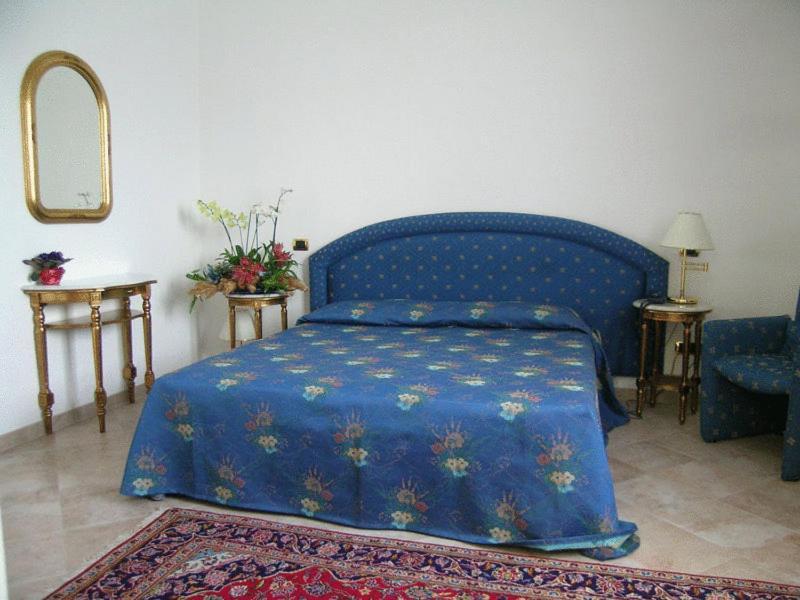Hotel Da Vito Campagna Lupia Bagian luar foto